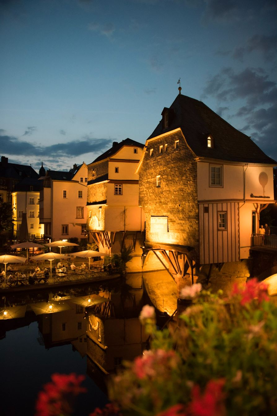 Brückenhäuser Bad Kreuznach bei Nacht